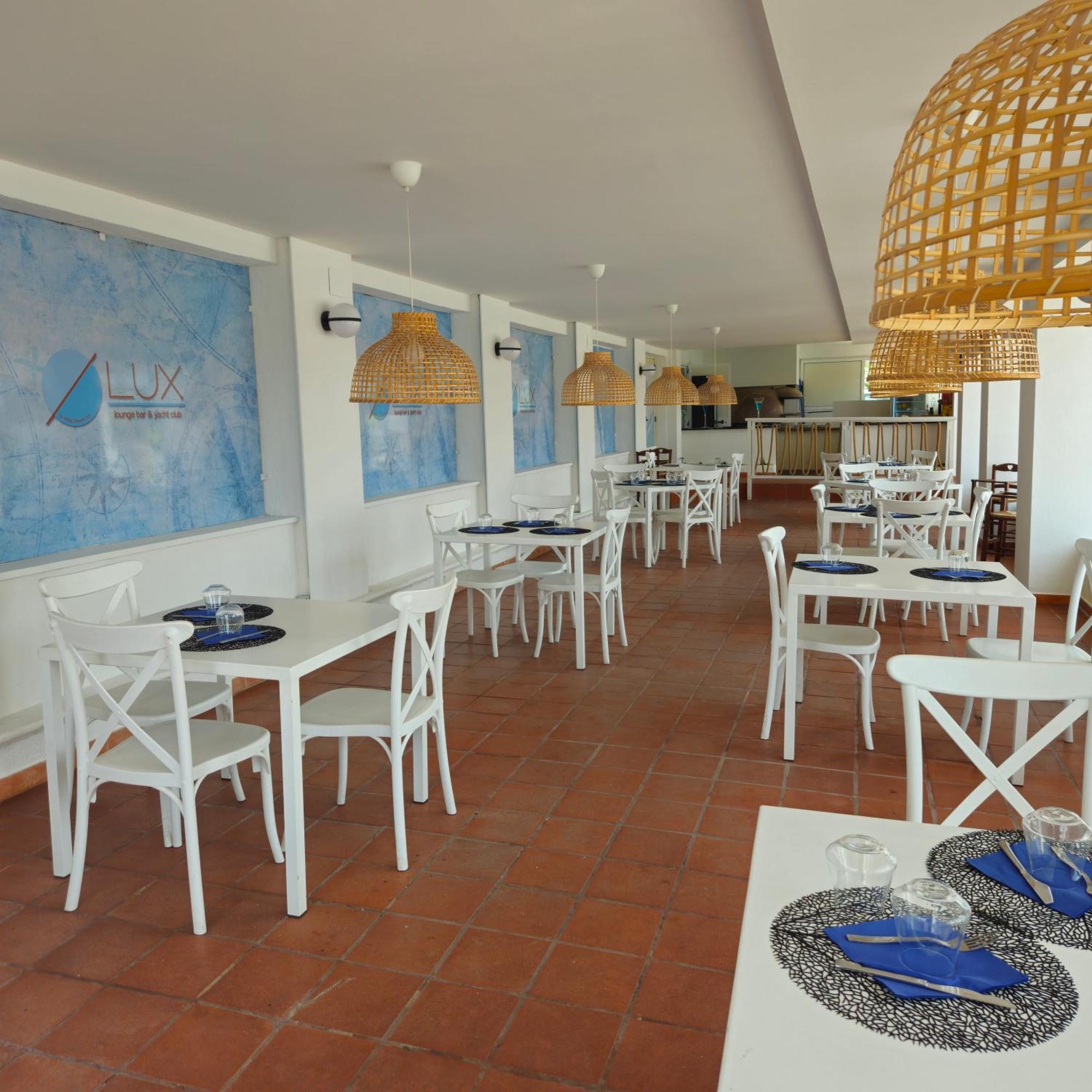 Casa Vacanze Lux By White Aparthotel I Casoni Esterno foto