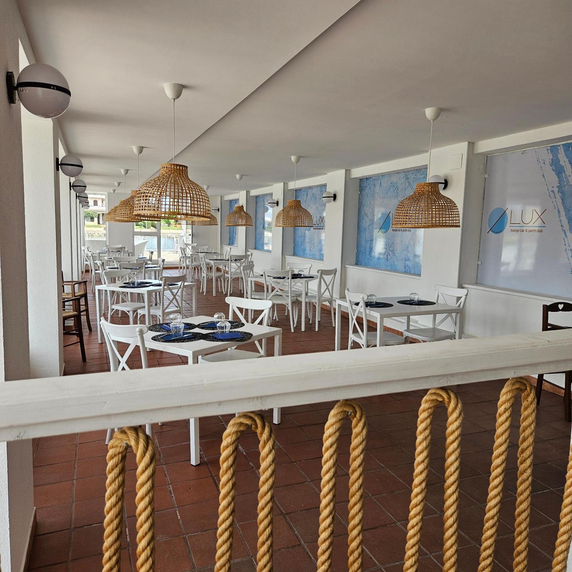 Casa Vacanze Lux By White Aparthotel I Casoni Esterno foto